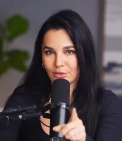 Acusan a Martha Higareda de «fascista» y «ultraderechista»; plantea teoría conspirativa